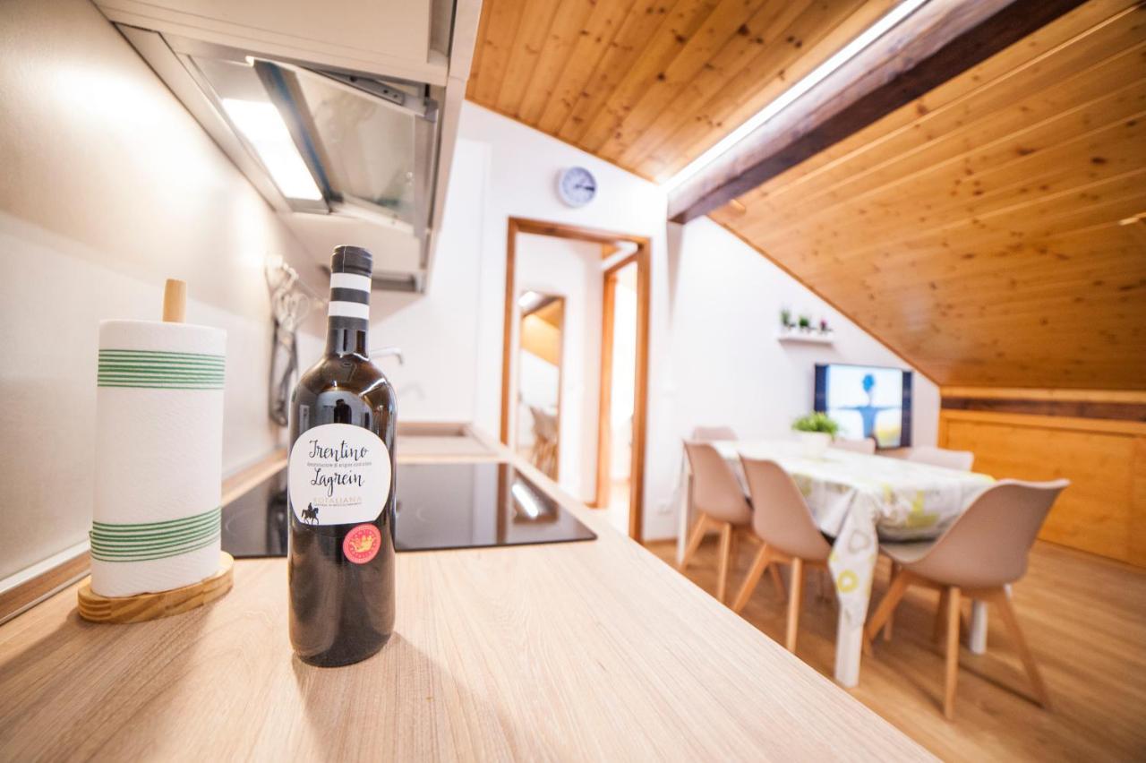 Ferienwohnung La Mansarda Di Emma Pinzolo Exterior foto