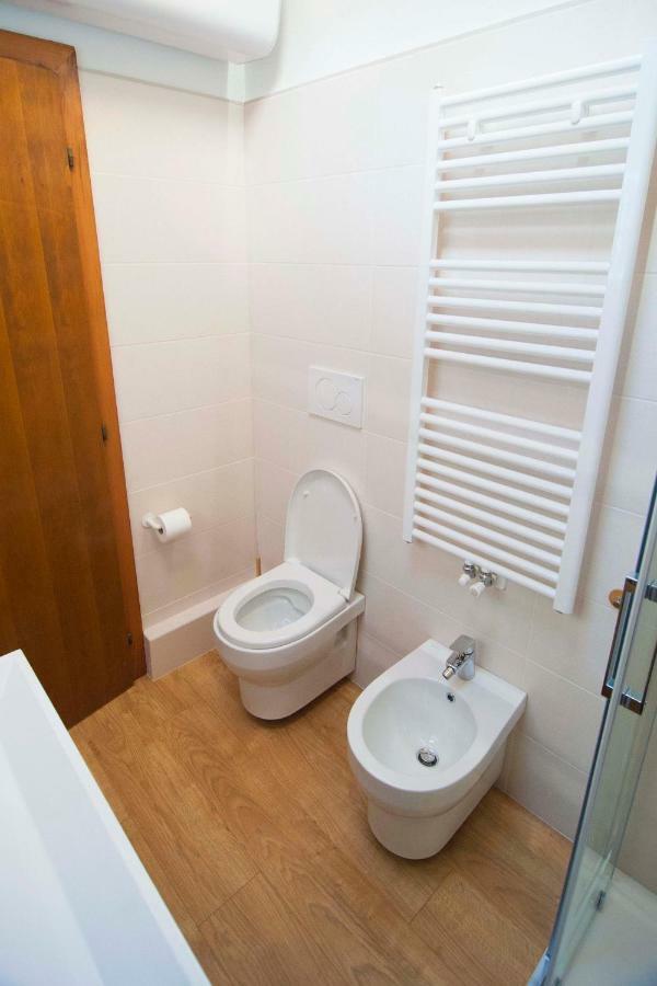 Ferienwohnung La Mansarda Di Emma Pinzolo Exterior foto