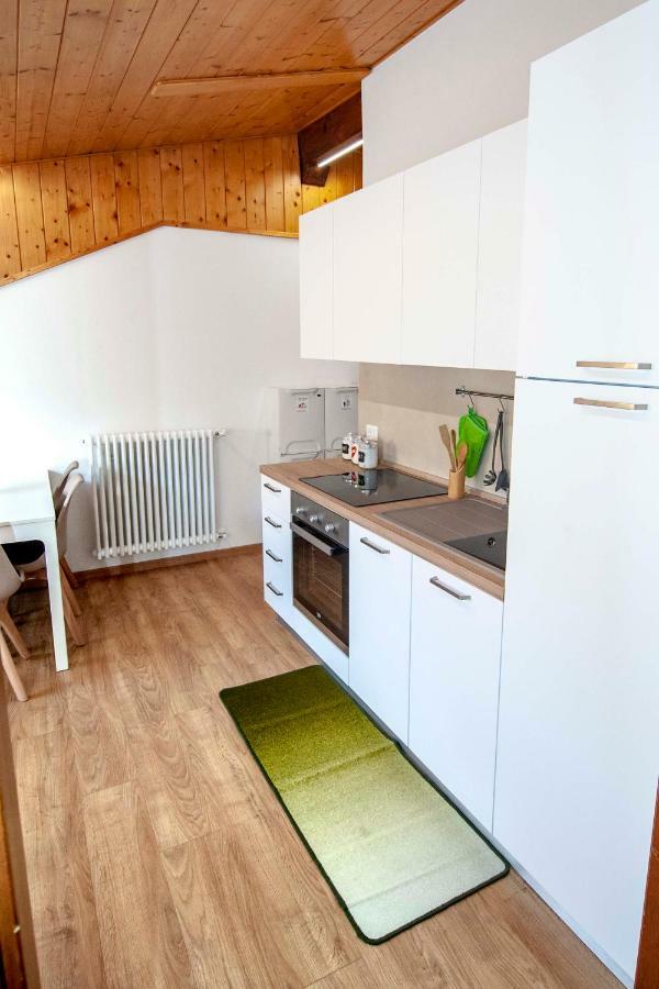 Ferienwohnung La Mansarda Di Emma Pinzolo Exterior foto