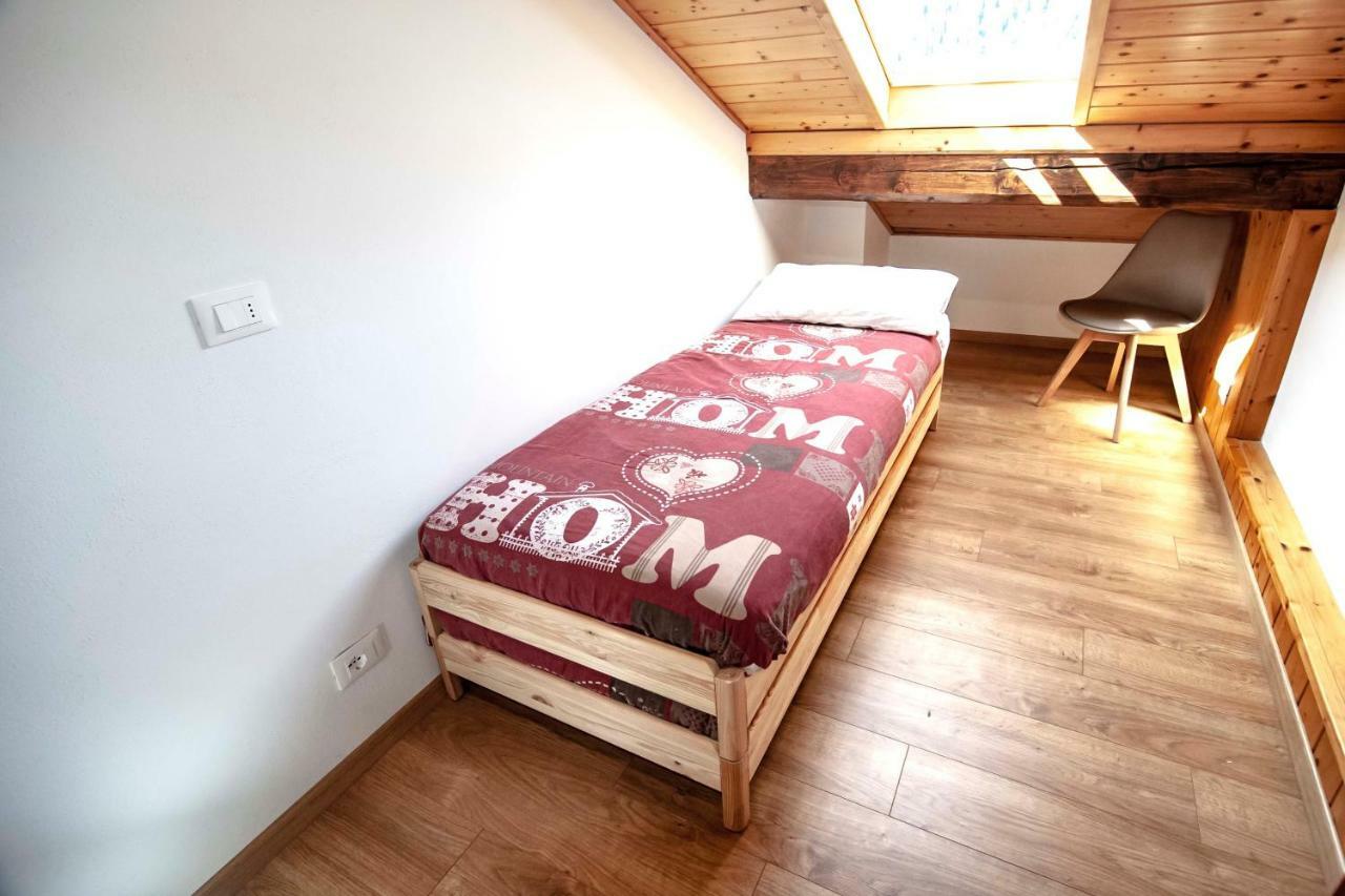 Ferienwohnung La Mansarda Di Emma Pinzolo Exterior foto