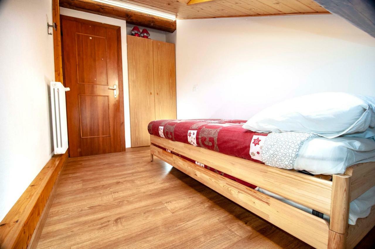 Ferienwohnung La Mansarda Di Emma Pinzolo Exterior foto